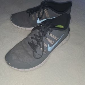 Mens Nike free 5.0 size 9.5